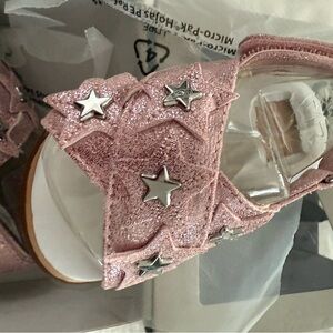 UGG Allairey Star Sandals in Pink
